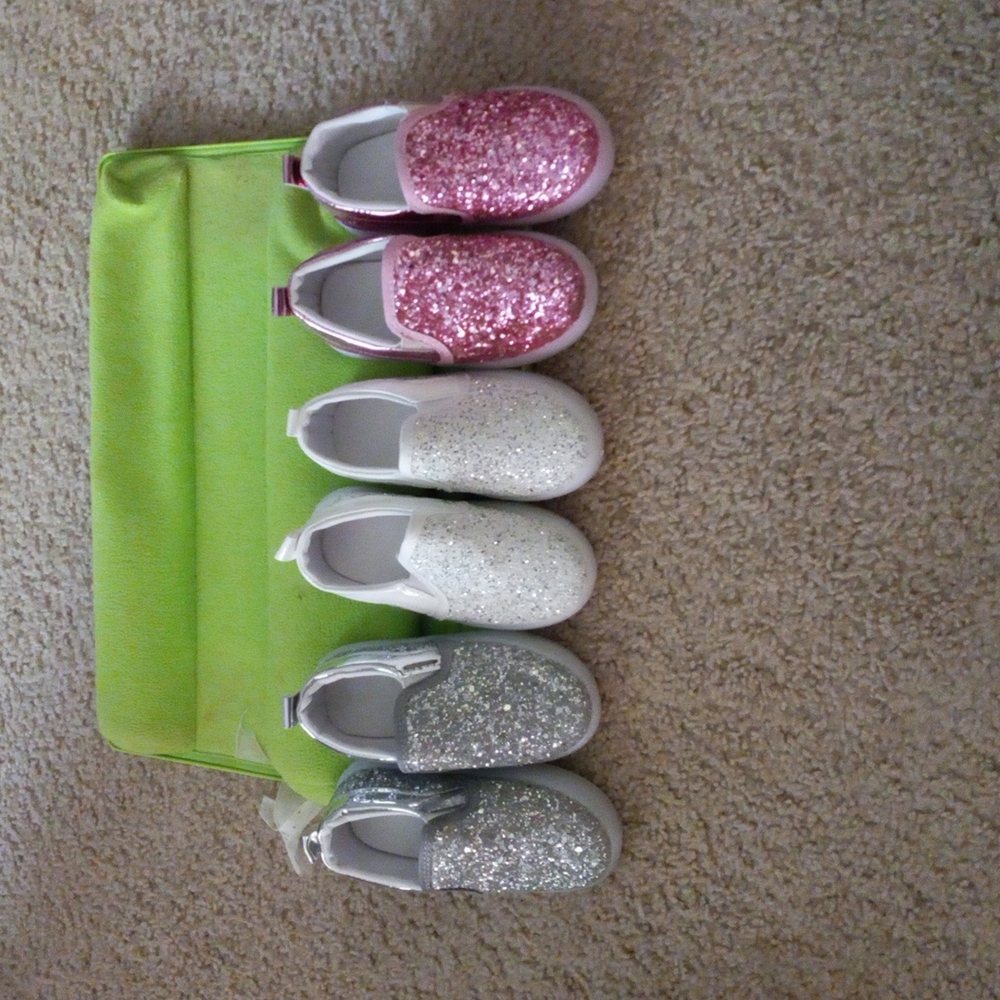 Toddler shoes. Light up shoes